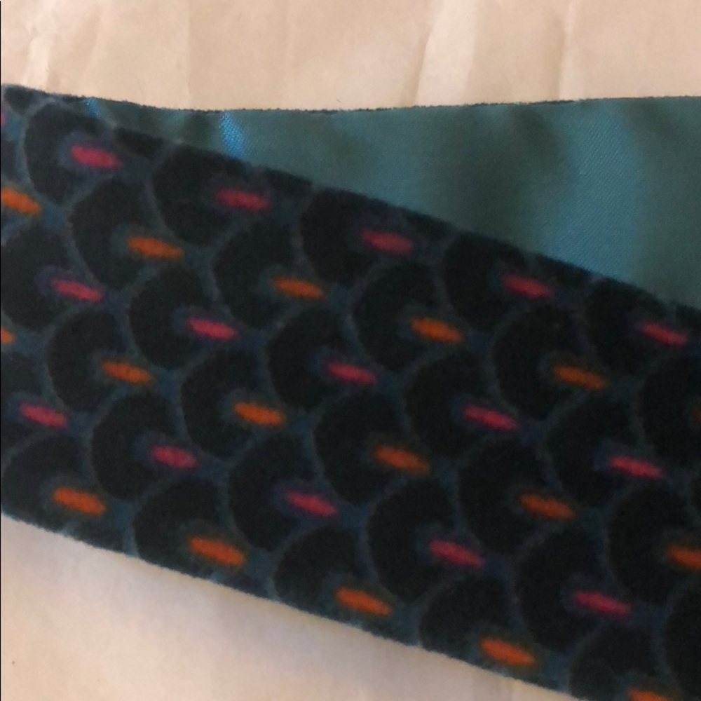 NWT Old Navy Blue Pattern Velour Pattern Belt Silver Fastener Size Medium